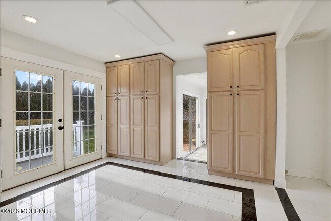 Building Photo - 8 Pullman Ave