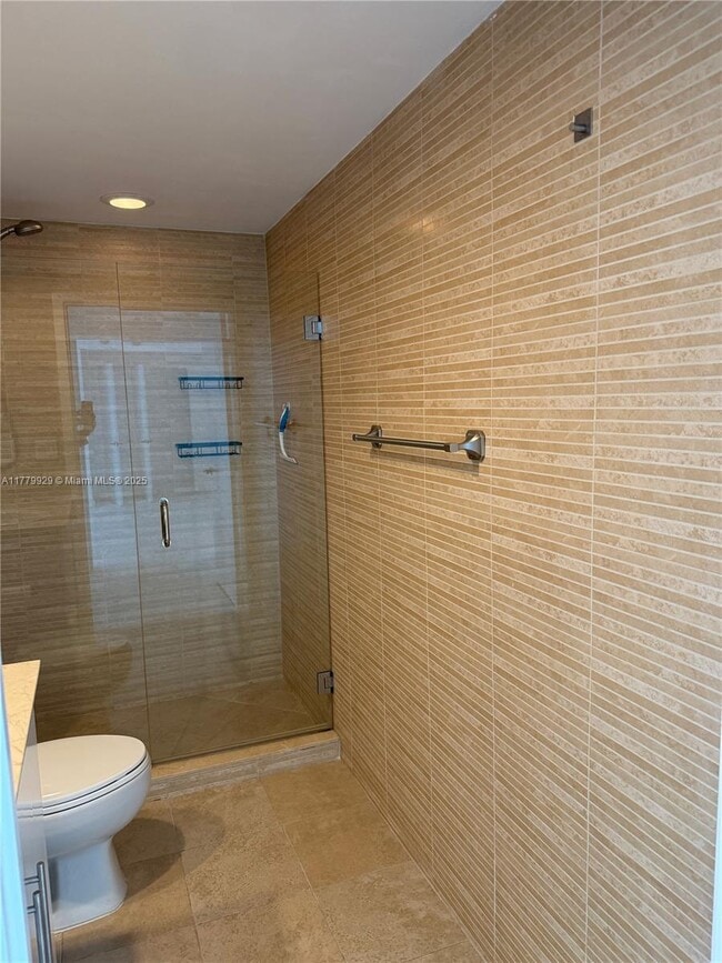 Building Photo - 325 S Biscayne Blvd