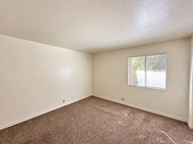 Building Photo - 5300 Indian River Dr