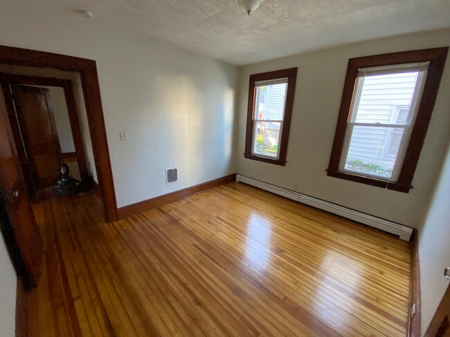 Building Photo - 255 Clover St