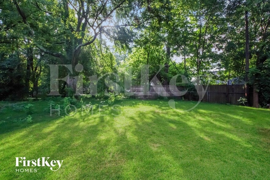 Building Photo - 423 Leland St