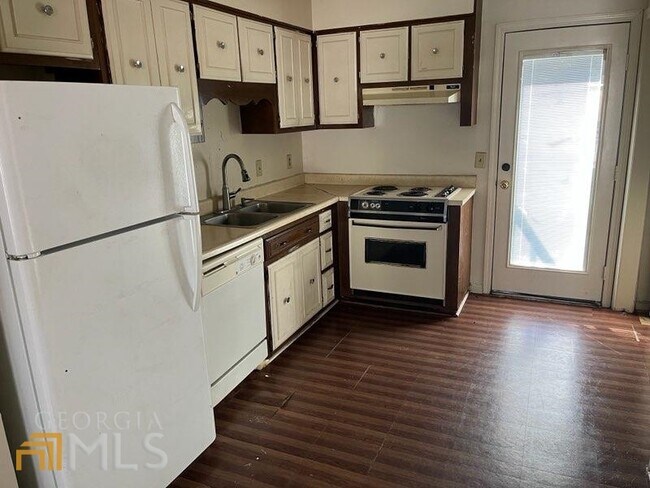 Building Photo - 110 Lanier Dr