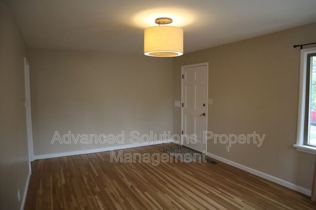 Building Photo - 2950 S Judith St