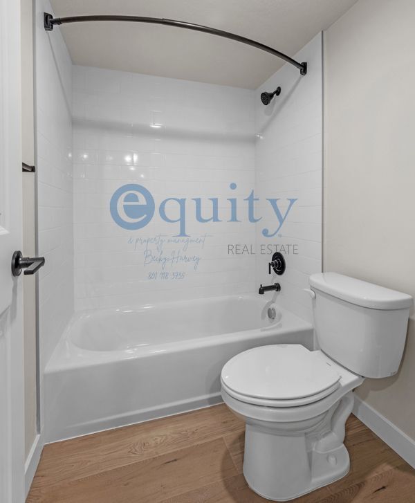 Building Photo - 1032 E 400 S