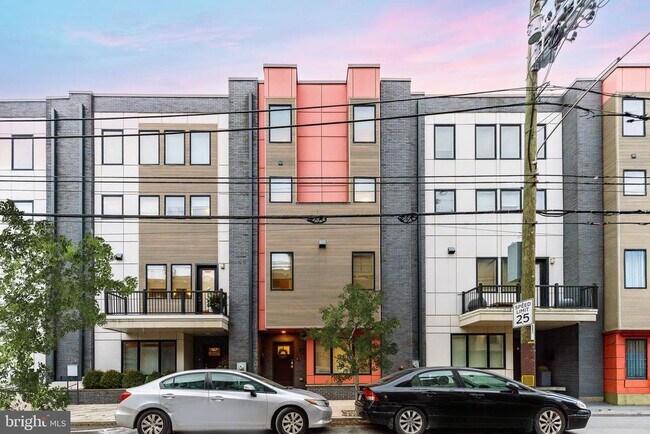 Building Photo - 608 N 3rd St