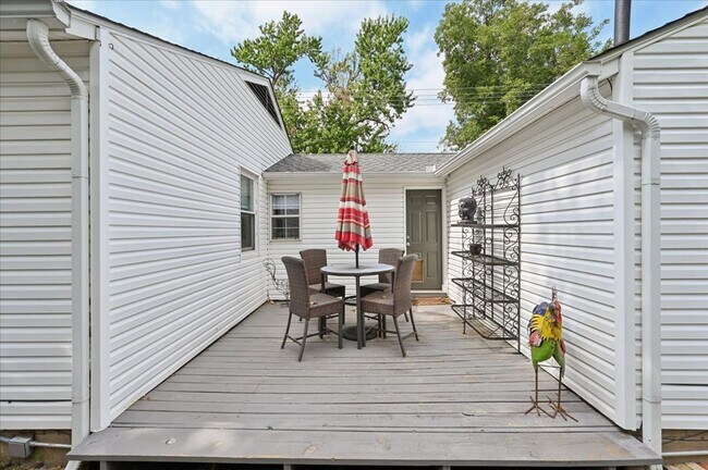 Building Photo - 1103 E 39th St