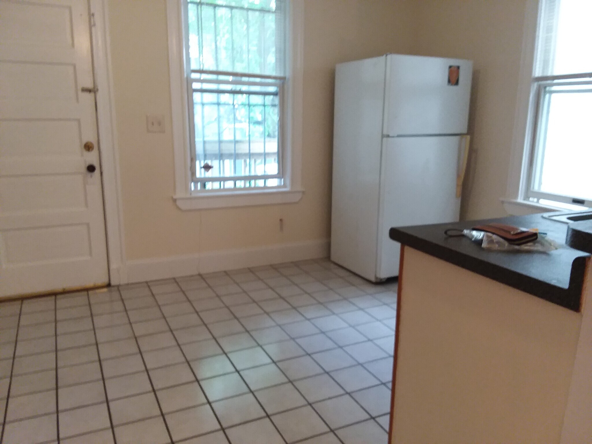 Kitchen - 146 Calumet St