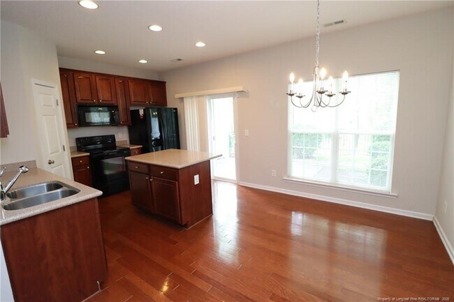 Building Photo - 110 Fanwood Ct