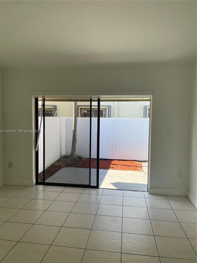 Building Photo - 5216 W 24th Way