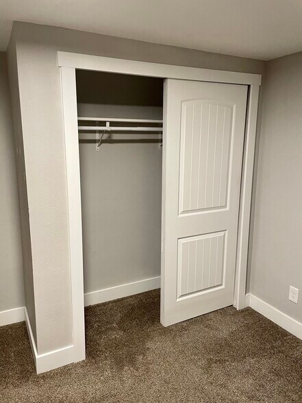 Downstairs Unit 2 Bedroom - Closet - 165 W Midway Blvd
