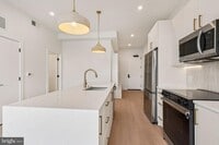 Building Photo - 30 W Allens Ln