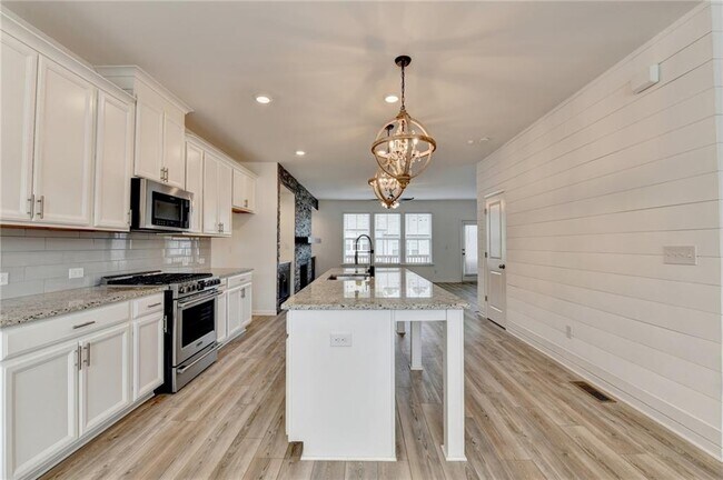 Building Photo - 2689 Richmond Row Dr