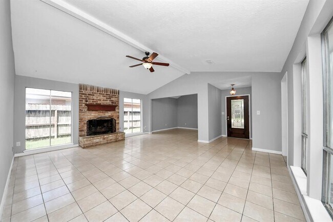 Building Photo - 2622 Heather Knoll Dr