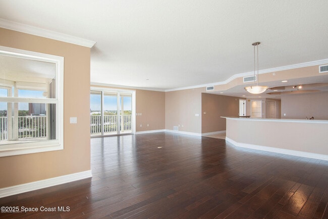 Building Photo - 7 Indian River Ave