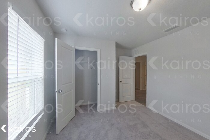 Building Photo - 1233 Huntington St
