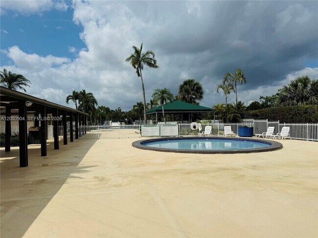 Building Photo - 6970 SW 110th Pl