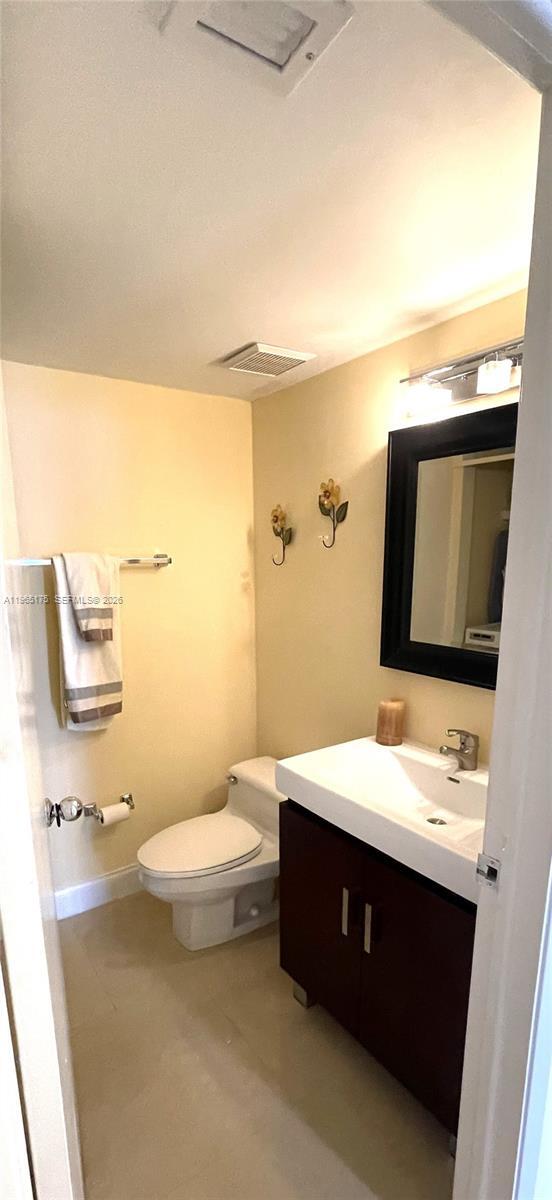 Building Photo - 19195 NE 36th Pl