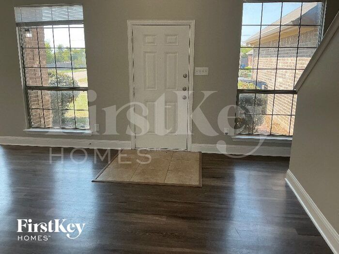 Building Photo - 15635 Gatsby Ln