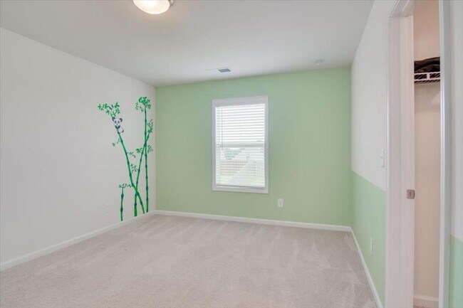 Building Photo - 6133 Whirlaway Rd