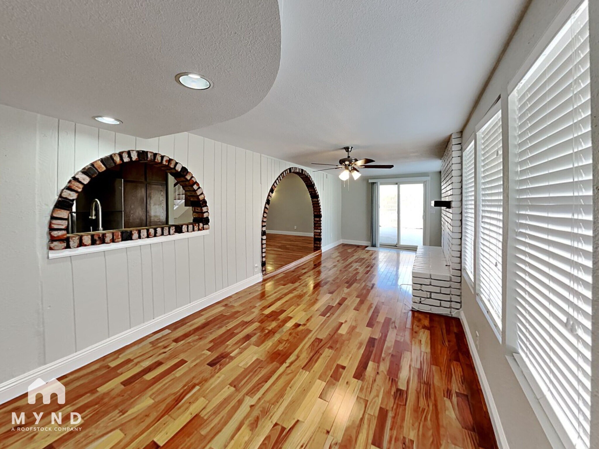 Building Photo - 7052 Acorn Ct