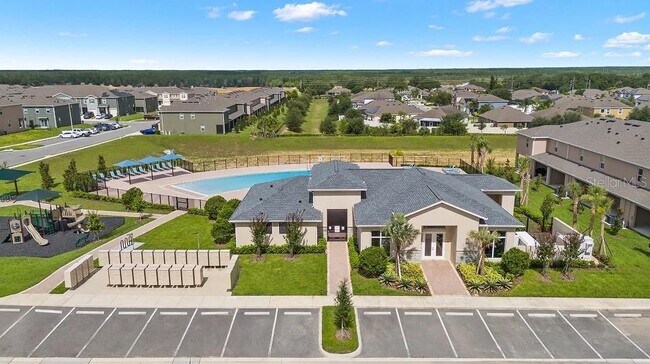 Building Photo - 2999 Maloof Dr