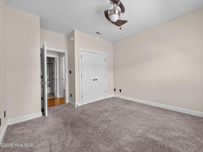 Building Photo - 541 Park Meadows Dr