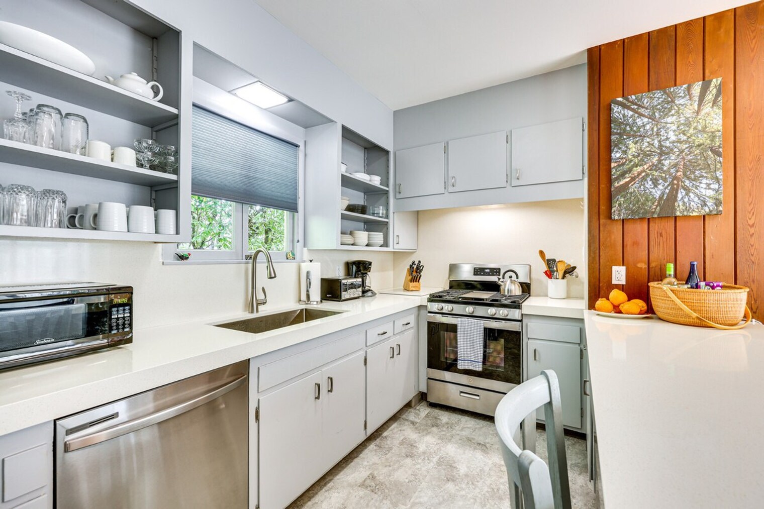 Building Photo - 218 Morning Sun Ave