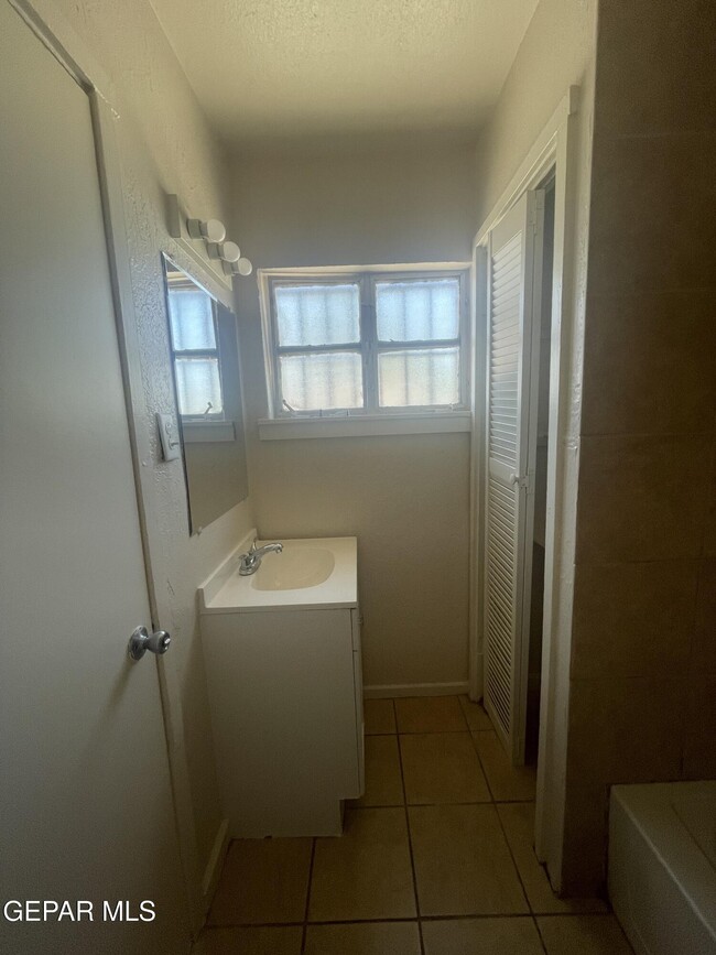 Building Photo - 7135 Stiles Dr
