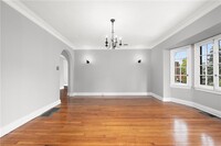 Building Photo - 6227 Fifth Ave