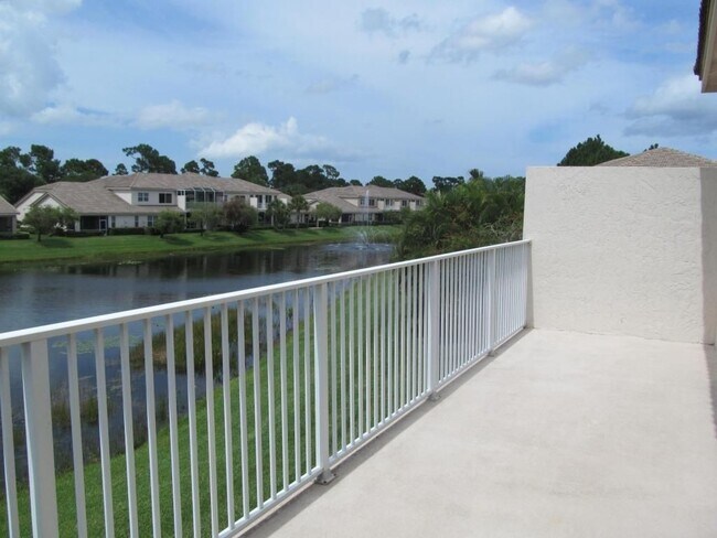Building Photo - Golf  Pool Beach Sports Lovers Paradise 3/2.5