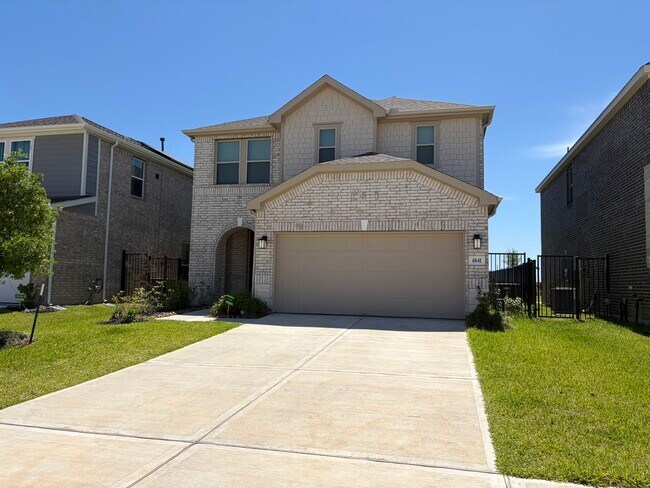 Building Photo - 4841 Sun Fls Dr