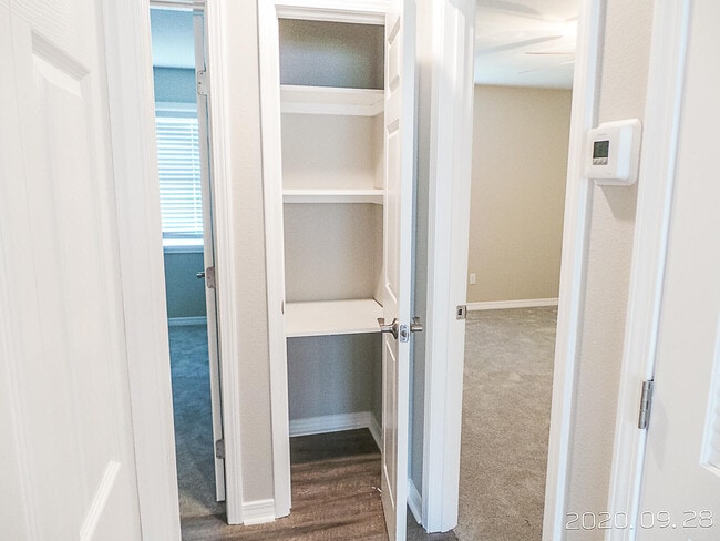 Building Photo - 723 S Berthe Ave