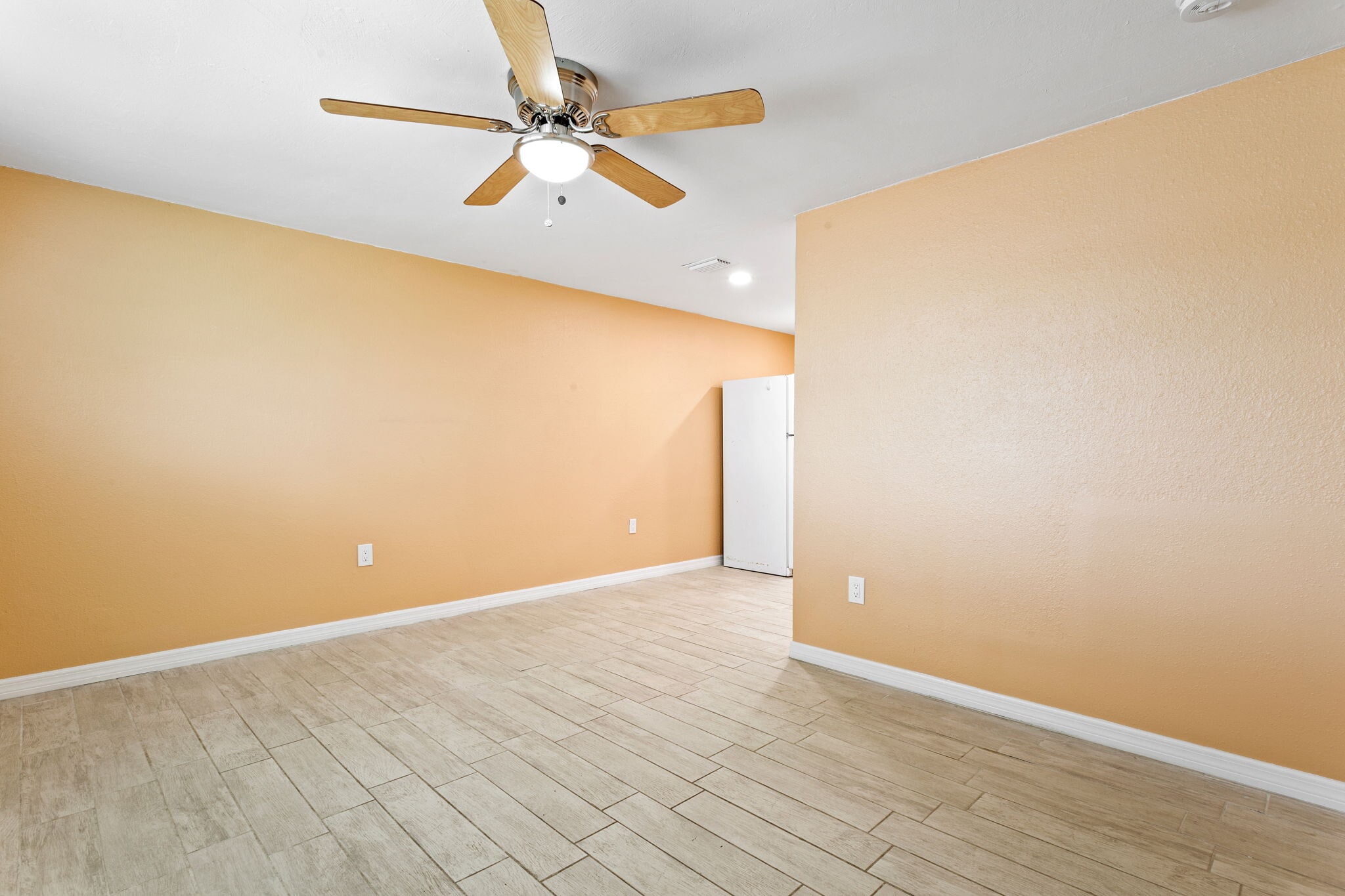 Building Photo - 2139 Ranchita Trl