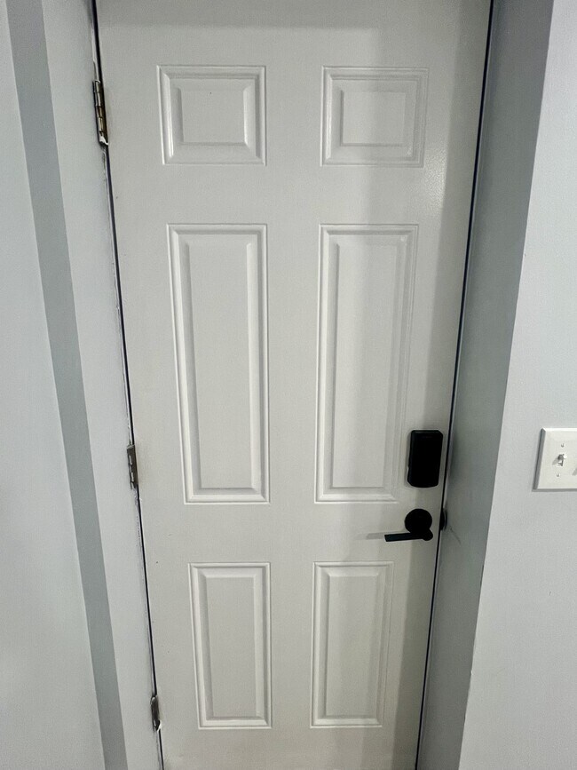 Building Photo - 2431 McElderry St