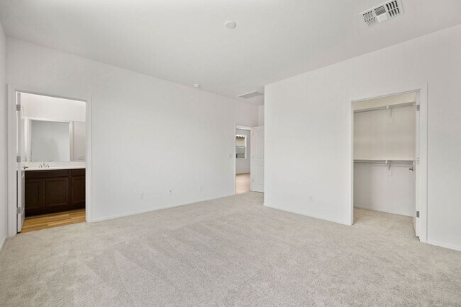 Building Photo - Beautiful Brand New 3 Bedroom Home with De...