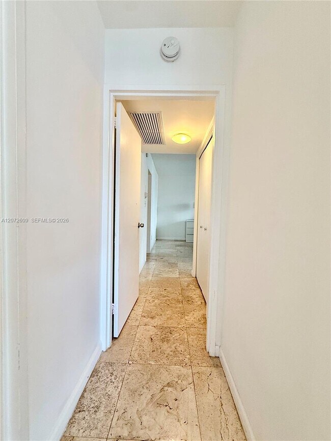 Building Photo - 5161 Collins Ave
