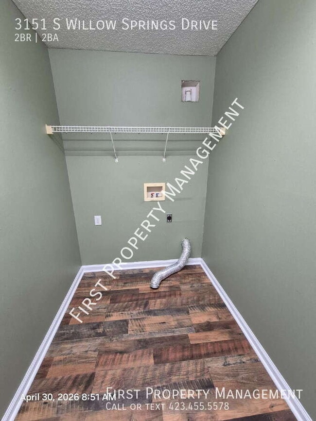 Building Photo - 3151 Willow Springs Dr NE