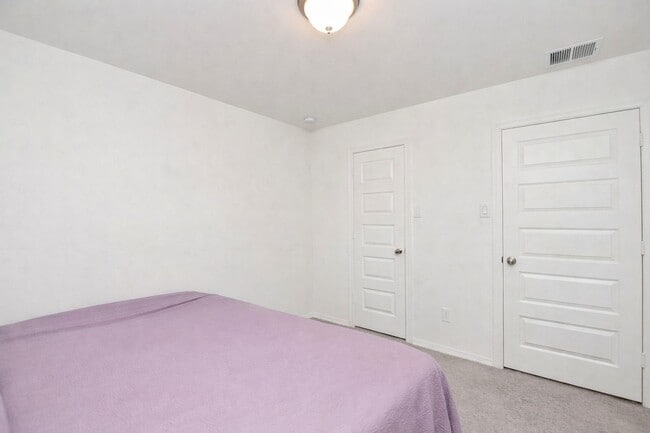 Building Photo - 22359 Auburn Cabin Ln