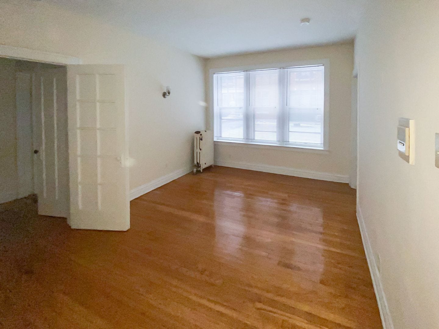 Building Photo - 435 W Surf St