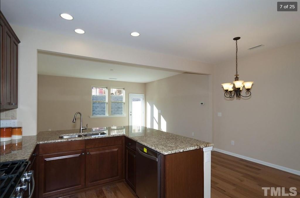 Building Photo - 130 Rubrum Dr