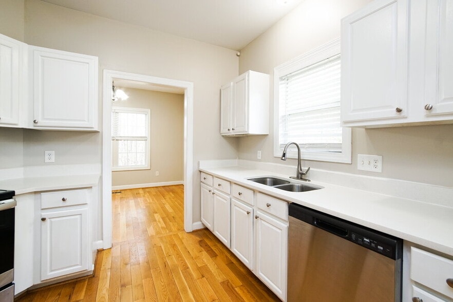 Building Photo - 2012 Winston Diamond Ct