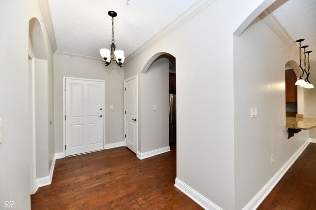 Building Photo - 8555 One W Dr