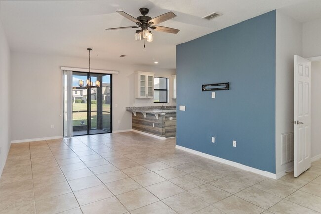 Building Photo - Bright & Stylish 3-Bedroom Townhome with Pond Views in Gated Seven Oaks