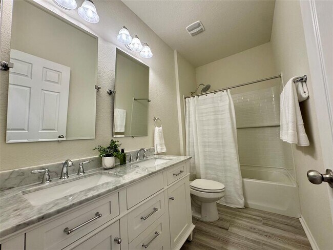 Building Photo - 546 Pepperbark Loop