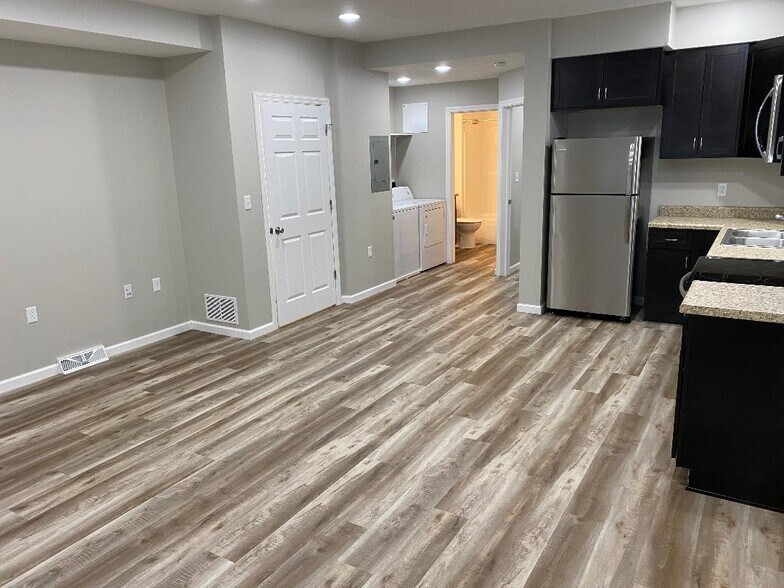 Building Photo - 1213 Ridge Ave