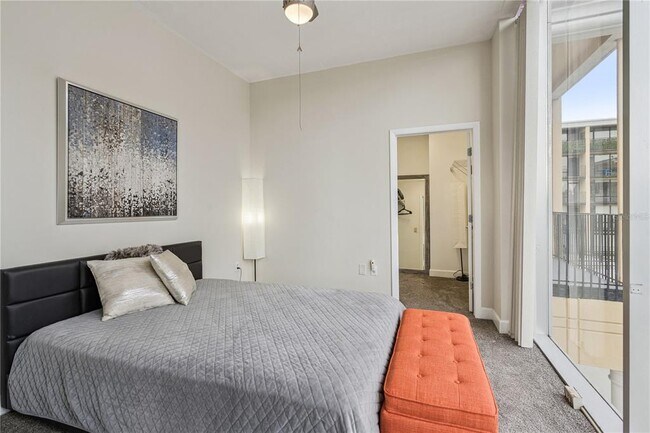 Building Photo - 151 E Washington St