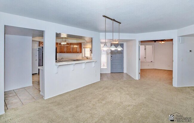 Building Photo - 2174 S Del Valle Way