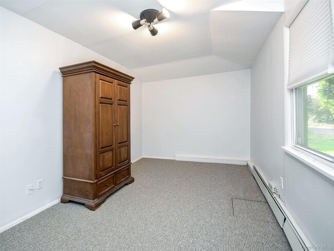 Building Photo - 67 Glenlawn Ave