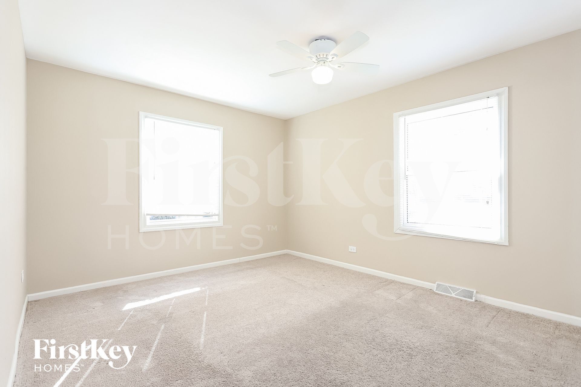 Building Photo - 15059 Highland Ave