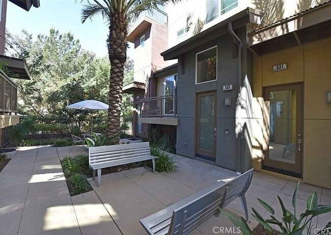 Building Photo - 533 Rockefeller